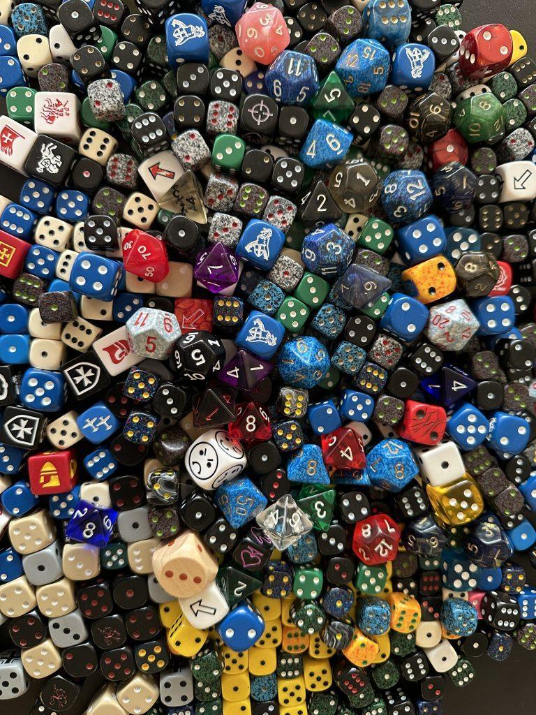 Onze speeluren: vrijdag van 20u00 tot 22u30